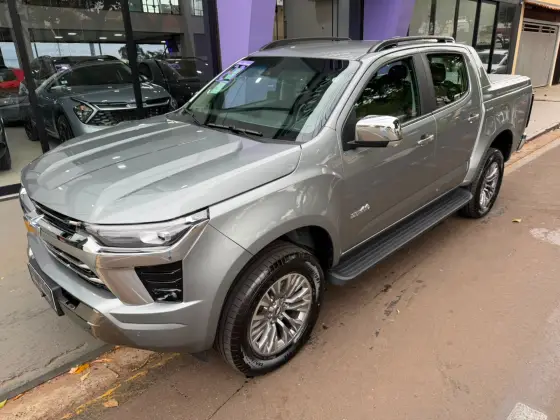 CHEVROLET S10 2.8 16V TURBO DIESEL HIGH COUNTRY CD 4X4 AUTOMÁTICO