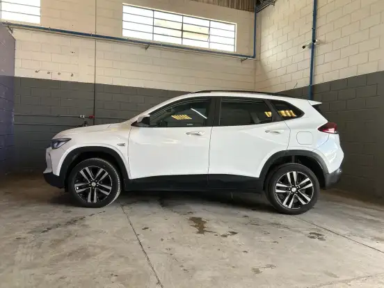 CHEVROLET-TRACKER-2024