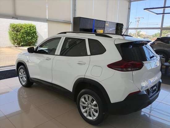 CHEVROLET-TRACKER-2022