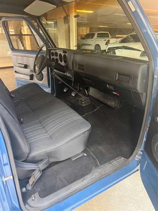 CHEVROLET-D20-1990