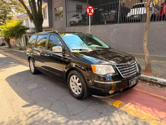 CHRYSLER TOWN & COUNTRY 3.8 LIMITED V6 12V GASOLINA 4P AUTOMÁTICO CHRYSLER TOWN & COUNTRY 3.8 LIMITED V6 12V GASOLINA 4P AUTOMÁTICO