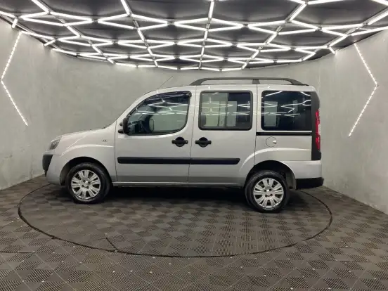 FIAT-DOBLÒ-1.8 MPI ESSENCE 16V FLEX 4P MANUAL FIAT-DOBLÒ-2020