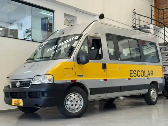 FIAT DUCATO 2.3 MINIBUS TETO ALTO 16V TURBO DIESEL 3P MANUAL FIAT DUCATO 2.3 MINIBUS TETO ALTO 16V TURBO DIESEL 3P MANUAL