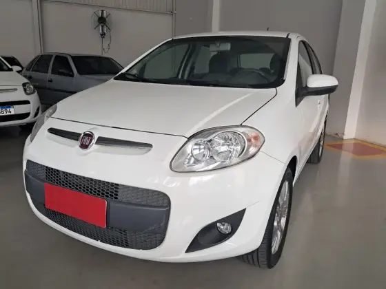 FIAT PALIO 1.6 MPI ESSENCE 16V FLEX 4P MANUAL FIAT PALIO 1.6 MPI ESSENCE 16V FLEX 4P MANUAL