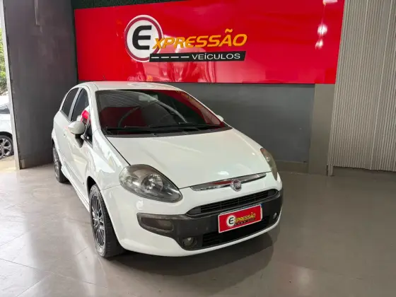 FIAT PUNTO 1.8 SPORTING 16V FLEX 4P MANUAL FIAT PUNTO 1.8 SPORTING 16V FLEX 4P MANUAL