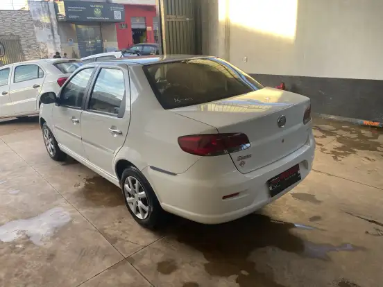 FIAT-SIENA-2013
