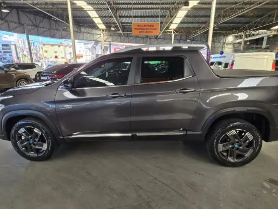 FIAT-TORO-1.3 TURBO 270 HYBRID VOLCANO AT6 FIAT-TORO-2026