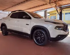FIAT TORO 2.0 16V TURBO DIESEL ULTRA 4WD AT9 FIAT TORO 2.0 16V TURBO DIESEL ULTRA 4WD AT9