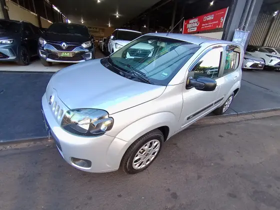 FIAT UNO 1.0 EVO VIVACE 8V FLEX 4P MANUAL