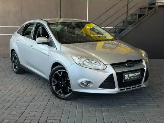 FORD-FOCUS-2015