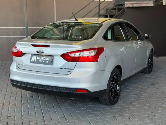 FORD-FOCUS-2015