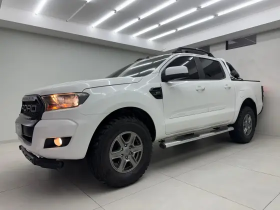 FORD RANGER 2.2 XLS 4X4 CD 16V DIESEL 4P AUTOMÁTICO