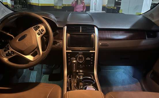 FORD-EDGE-2011