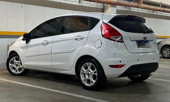 FORD-FIESTA-2014
