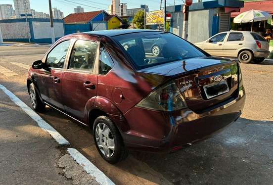 FORD-FIESTA-2011