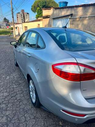 FORD-FIESTA-2015