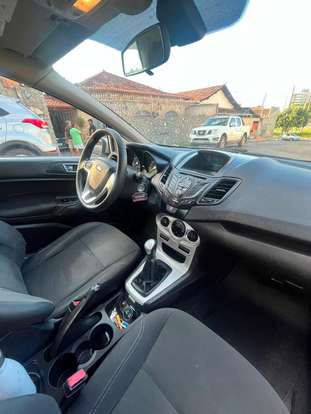 FORD-FIESTA-2015