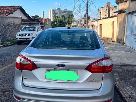 FORD-FIESTA-1.6 SE SEDAN 16V FLEX 4P MANUAL FORD-FIESTA-2015
