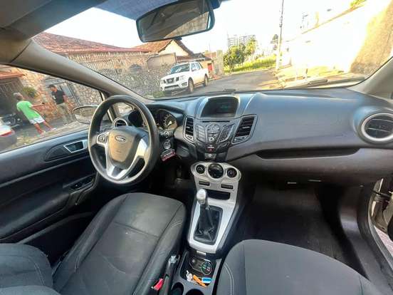 FORD-FIESTA-1.6 SE SEDAN 16V FLEX 4P MANUAL FORD-FIESTA-2015