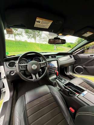 FORD-MUSTANG-2014