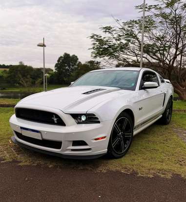 FORD-MUSTANG-2014