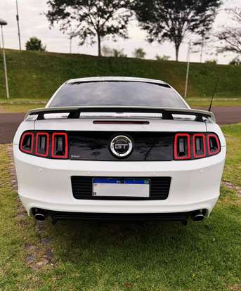 FORD-MUSTANG-2014