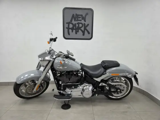 HARLEY-DAVIDSON SOFTAIL FAT BOY 114 
