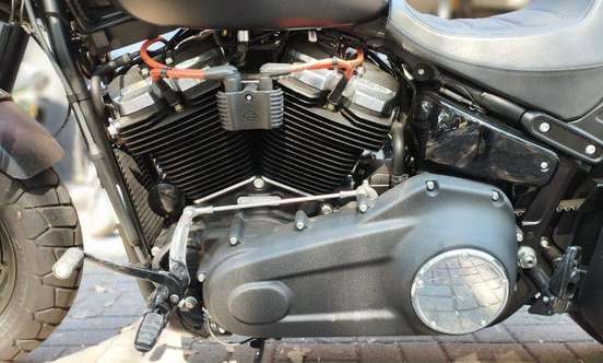 HARLEY-DAVIDSON-DYNA FAT BOB-2019