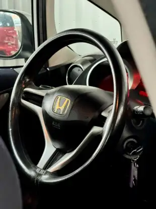 HONDA-FIT-2012