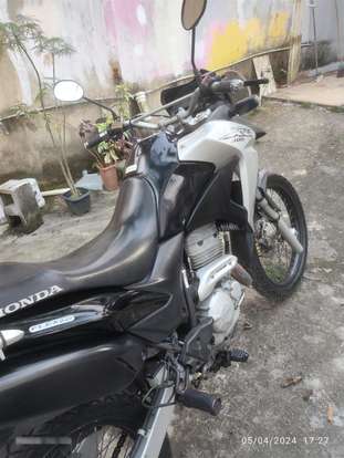 HONDA-XRE 300-2017