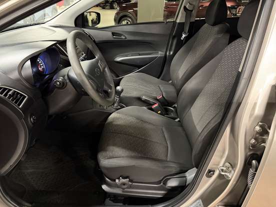 HYUNDAI-HB20-2018