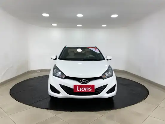 HYUNDAI-HB20S-2015