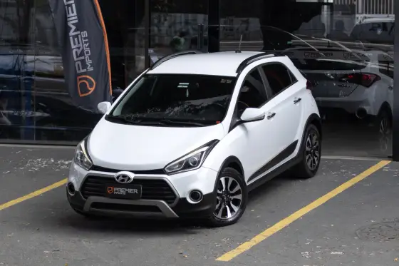 HYUNDAI HB20X 1.6 16V PREMIUM FLEX 4P AUTOMÁTICO HYUNDAI HB20X 1.6 16V PREMIUM FLEX 4P AUTOMÁTICO