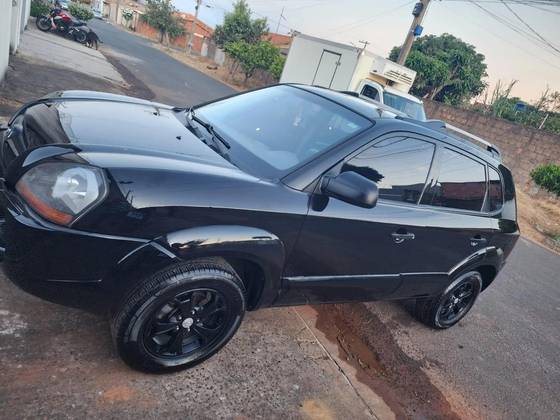 HYUNDAI TUCSON 2.0 MPFI GL 16V 142CV 2WD GASOLINA 4P AUTOMÁTICO