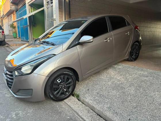 HYUNDAI HB20 1.0 COMFORT 12V FLEX 4P MANUAL
