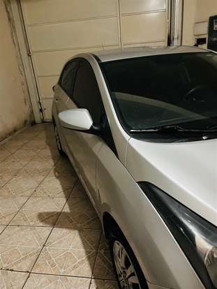 HYUNDAI-HB20-2015