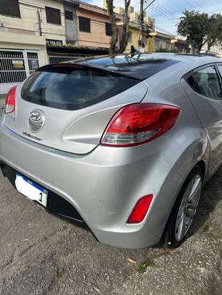 HYUNDAI-VELOSTER-2012