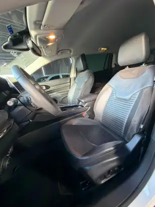 JEEP-COMMANDER-2022