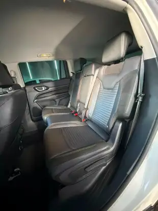 JEEP-COMMANDER-2022
