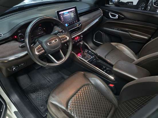 JEEP-COMMANDER-2023