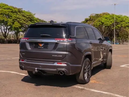 JEEP-COMMANDER-2.0 HURRICANE 4 TURBO GASOLINA BLACKHAWK AT9 JEEP-COMMANDER-2025