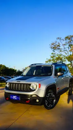 JEEP RENEGADE 2.0 16V TURBO DIESEL TRAILHAWK 4P 4X4 AUTOMÁTICO