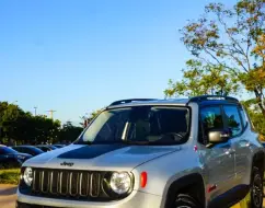 JEEP RENEGADE 2.0 16V TURBO DIESEL TRAILHAWK 4P 4X4 AUTOMÁTICO JEEP RENEGADE 2.0 16V TURBO DIESEL TRAILHAWK 4P 4X4 AUTOMÁTICO