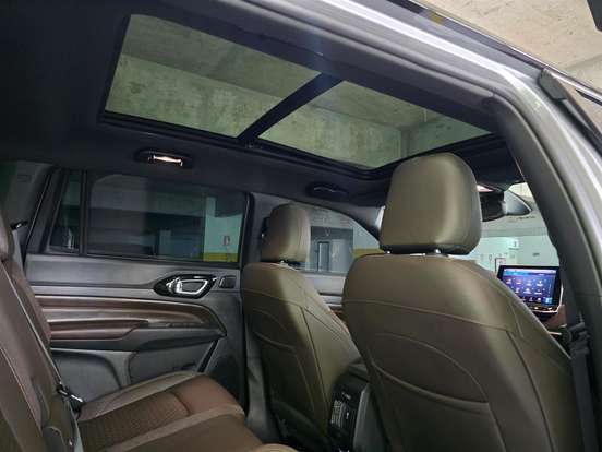 JEEP-COMMANDER-2026