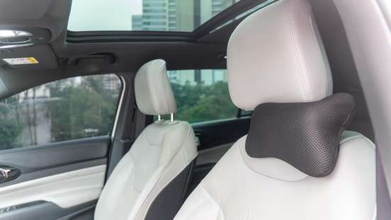JEEP-COMMANDER-2023