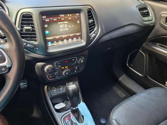 JEEP-COMPASS-2.0 16V FLEX LONGITUDE AUTOMÁTICO JEEP-COMPASS-2017