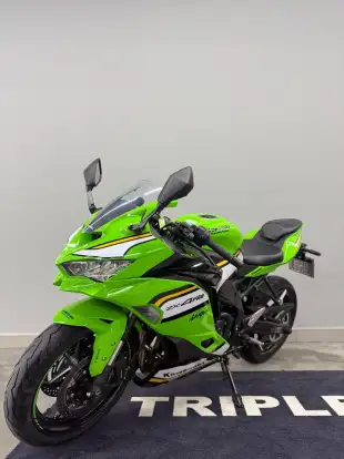 KAWASAKI-NINJA ZX-4RR-2026