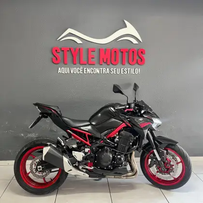 KAWASAKI Z900 KAWASAKI Z900