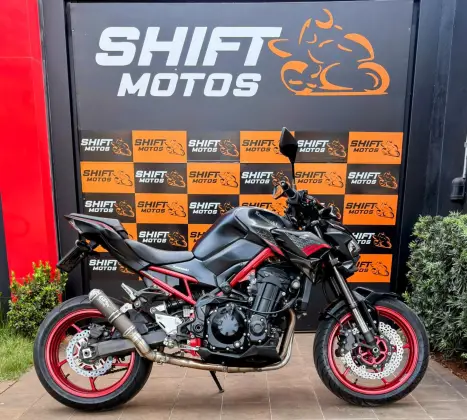 KAWASAKI Z900 