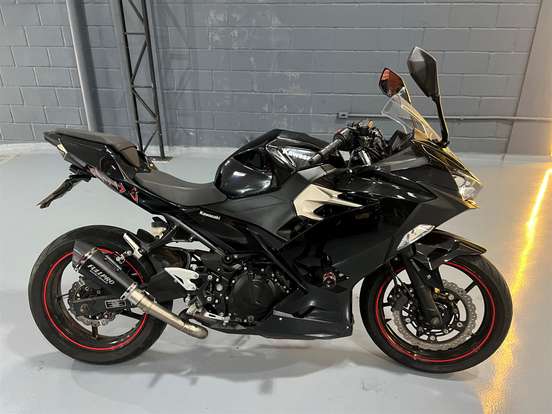 KAWASAKI-NINJA 400-2019